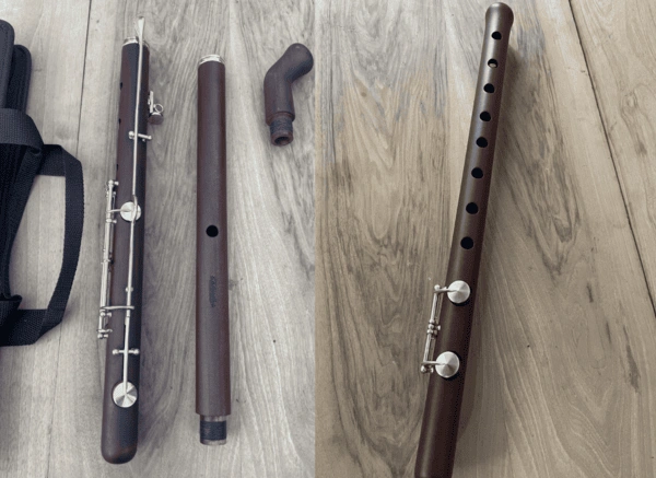 Armenian duduk with valves for faster fingering